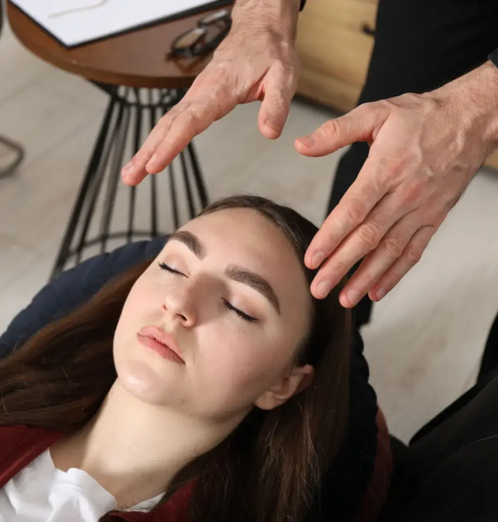 Hipnoza tretman – Terapijska seansa hipnoterapije